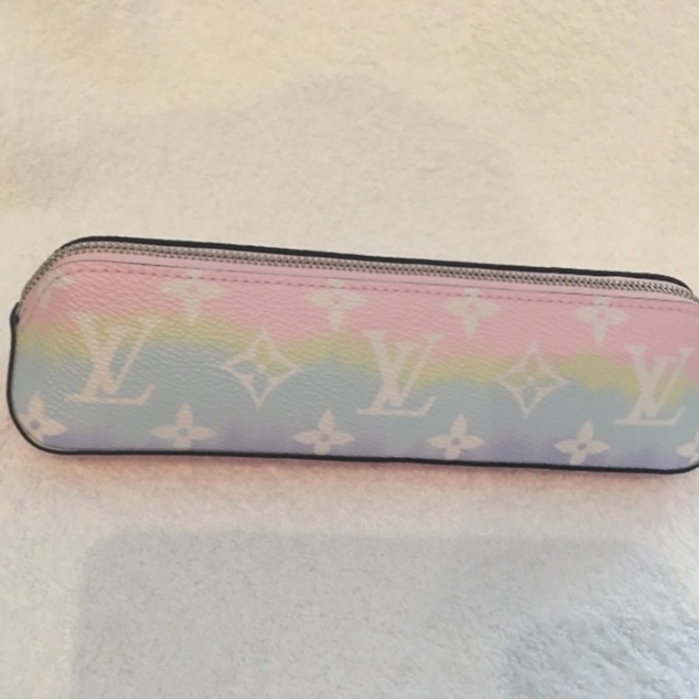 Louis Vuitton Escale Elizabeth pen case NFS